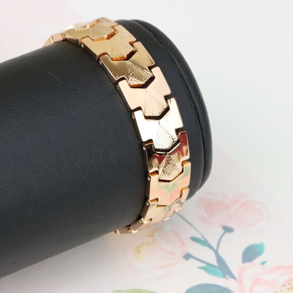 "Elegant Rose Gold Plated Link Bracelet with Bold Textured Design, XPBL1125 - Picture 10 of 13